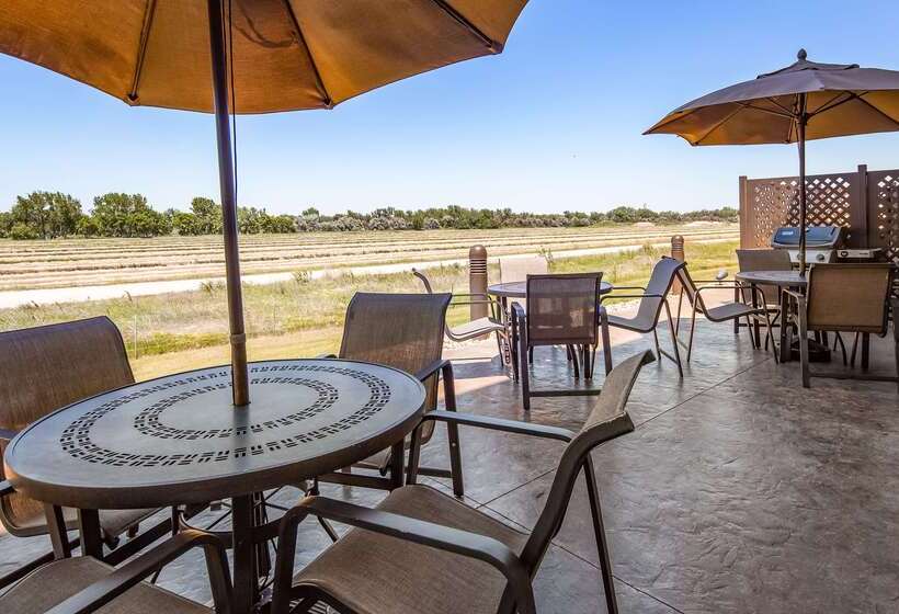 בית מלון כפרי Best Western Plus Overland Inn