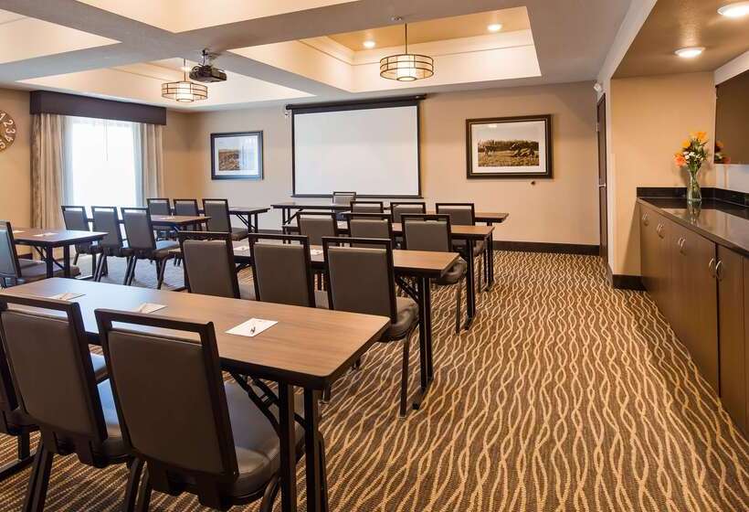 בית מלון כפרי Best Western Plus Overland Inn