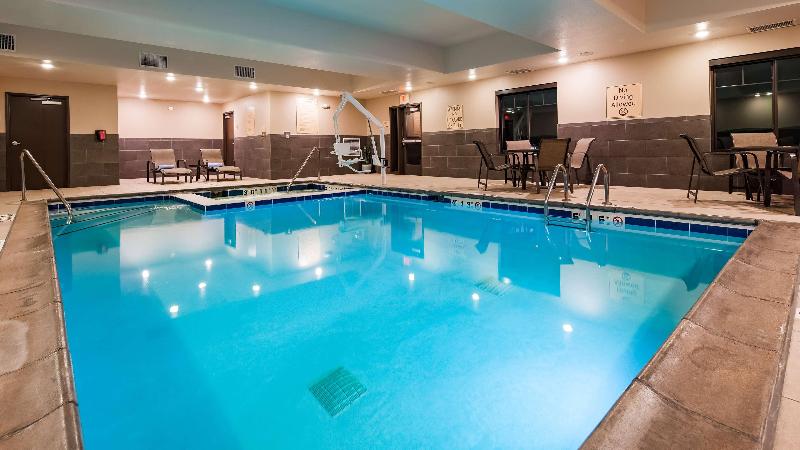 בית מלון כפרי Best Western Plus Overland Inn