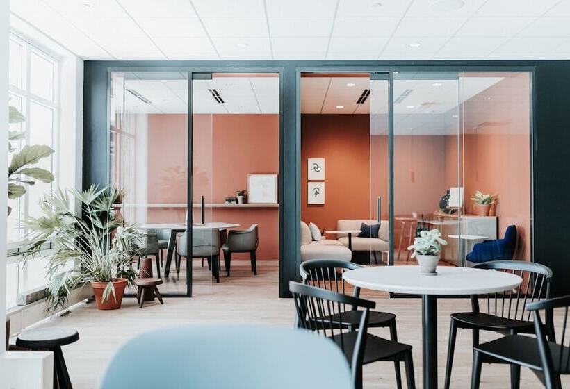 Haworth Hotel At Hope College