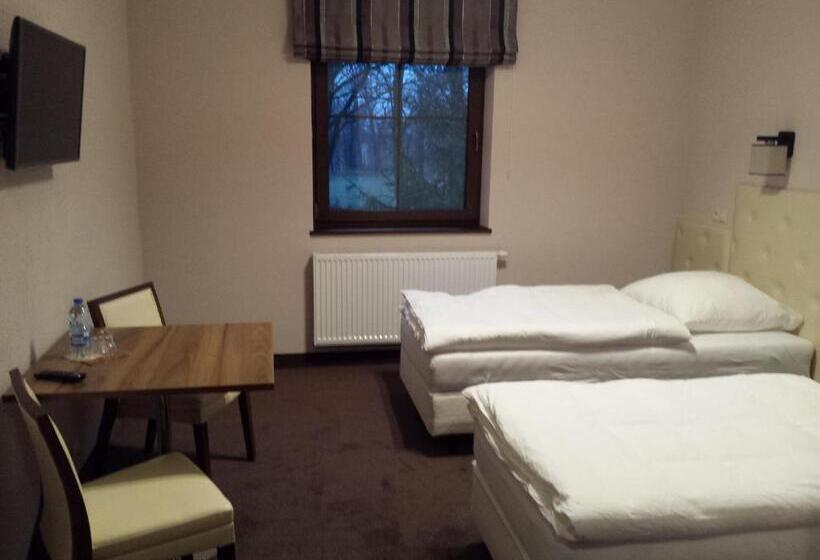 ホテル Karczma Pod Bażantem