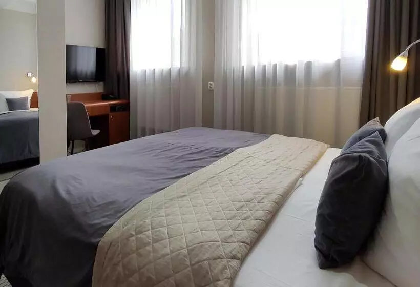 هتل Diuna Beskidy Ustroń   Dawny Kolejarz