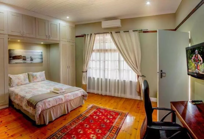 هتل Madiba Bay Guest House