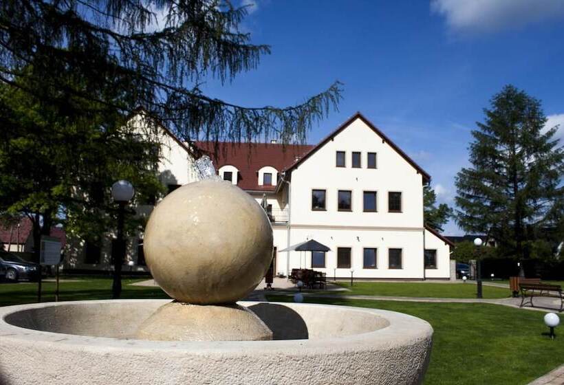 酒店 Modrzewiowy Dwór