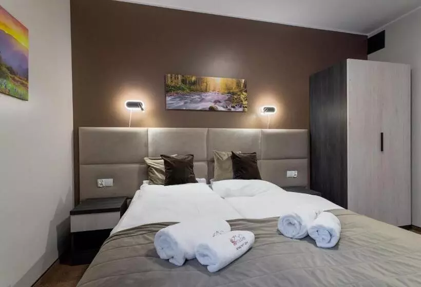 Hotelli Pensjonat śnieżka Spa