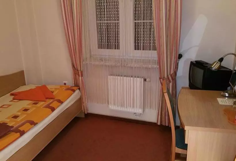 هتل Apartamenty Pod Ratuszem