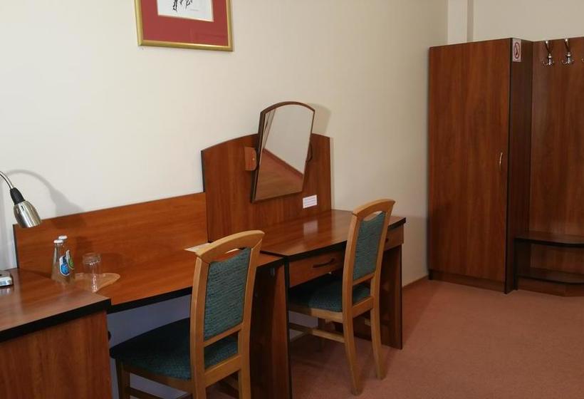 هتل Apartamenty Pod Ratuszem