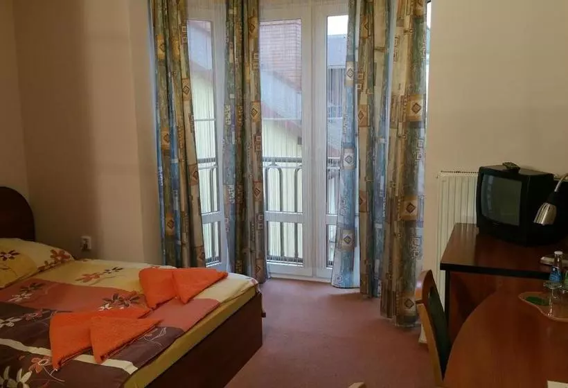 هتل Apartamenty Pod Ratuszem