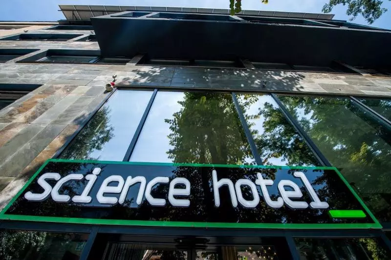 Hotel Science