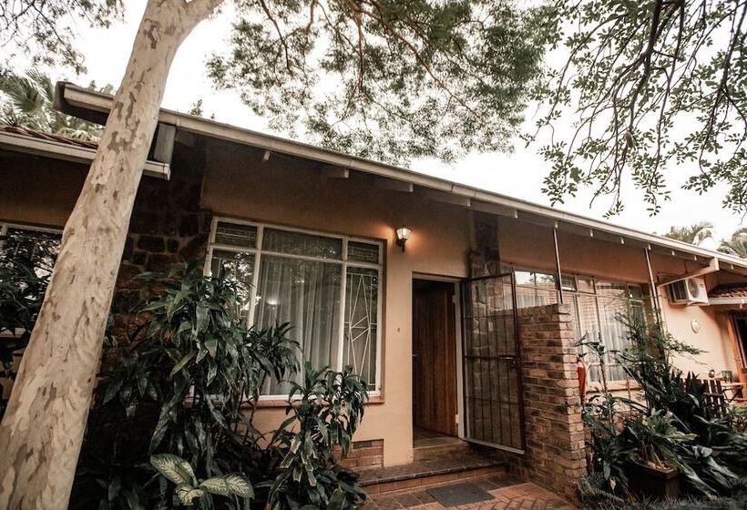 בית מלון כפרי Selati 103 Guest Cottages