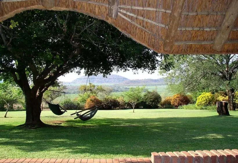 Hotelli Selati 103 Guest Cottages
