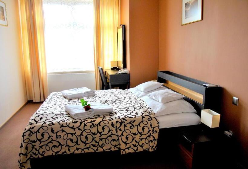 בית מלון כפרי Wielka Pieniawa