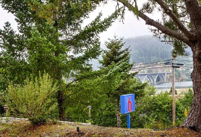 Motel 6 Gold Beach