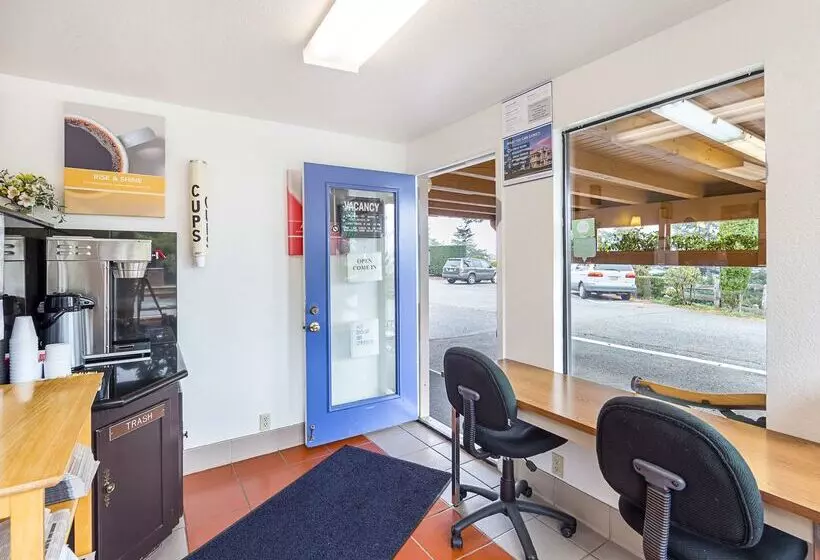 Motel 6 Gold Beach