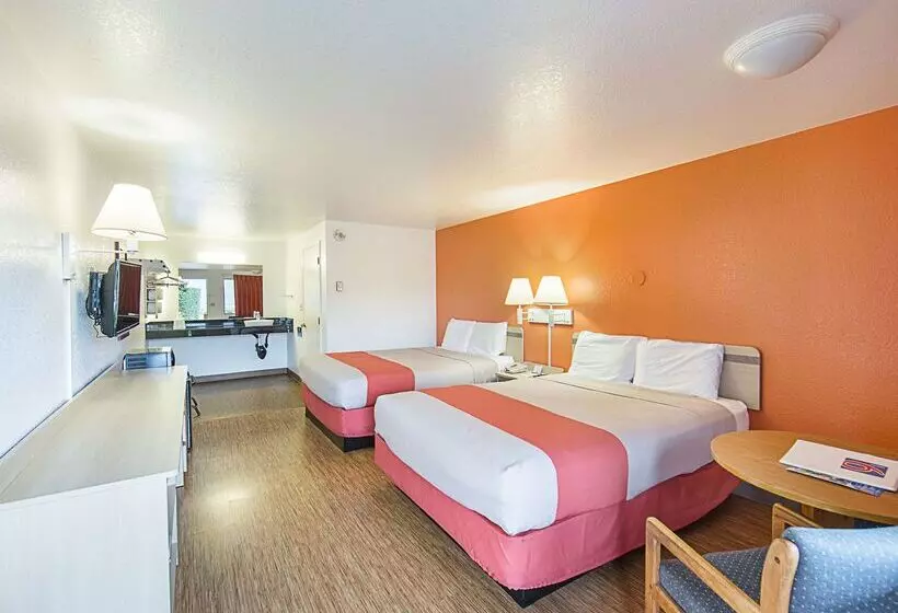 Motel 6 Gold Beach
