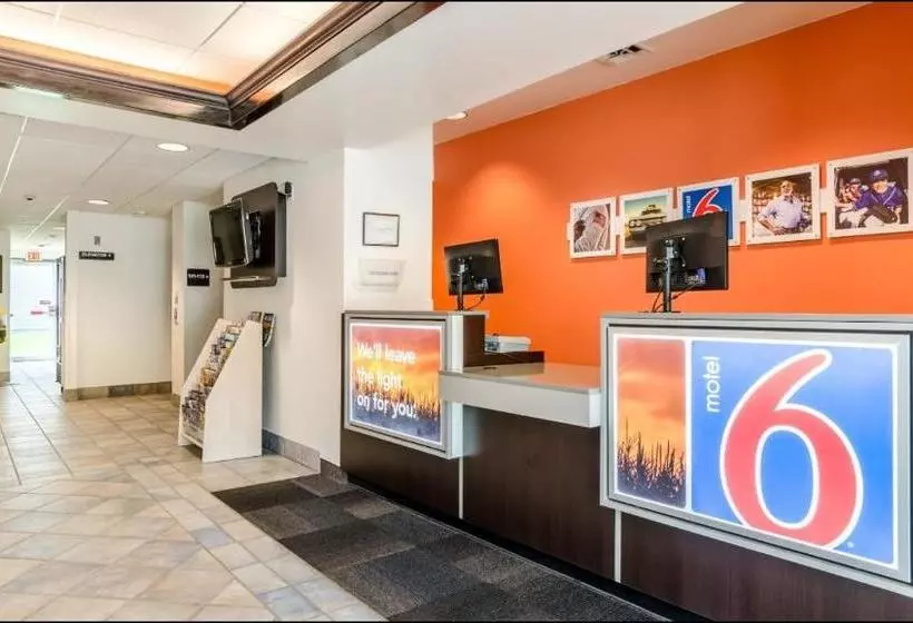 Motel 6 Kearney, Ne