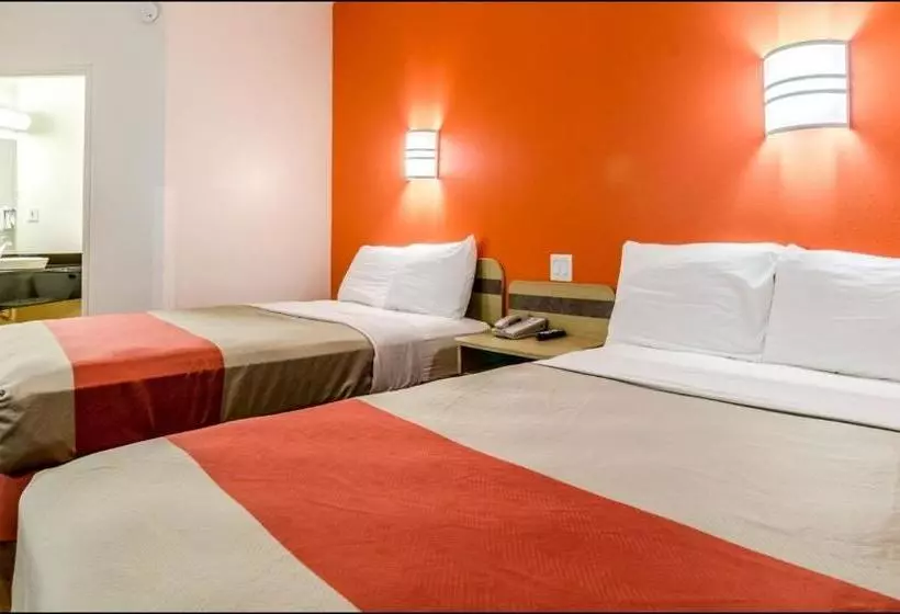 Motel 6 Kearney, Ne