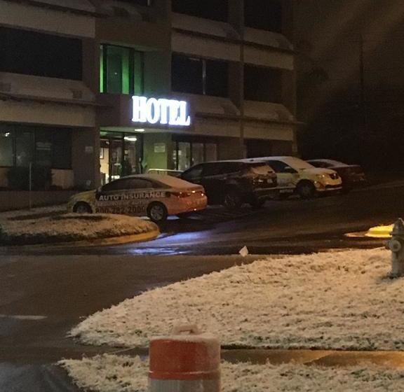 The Grand Peers Hotel