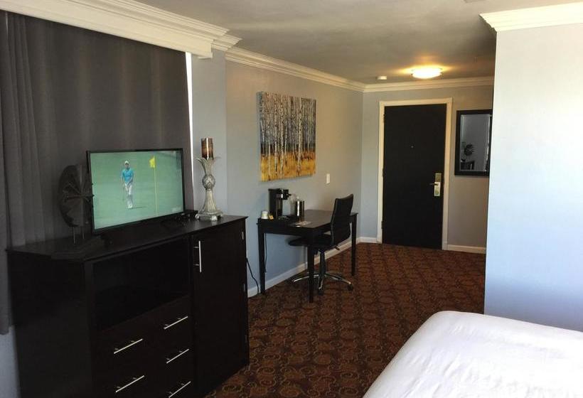 The Grand Peers Hotel