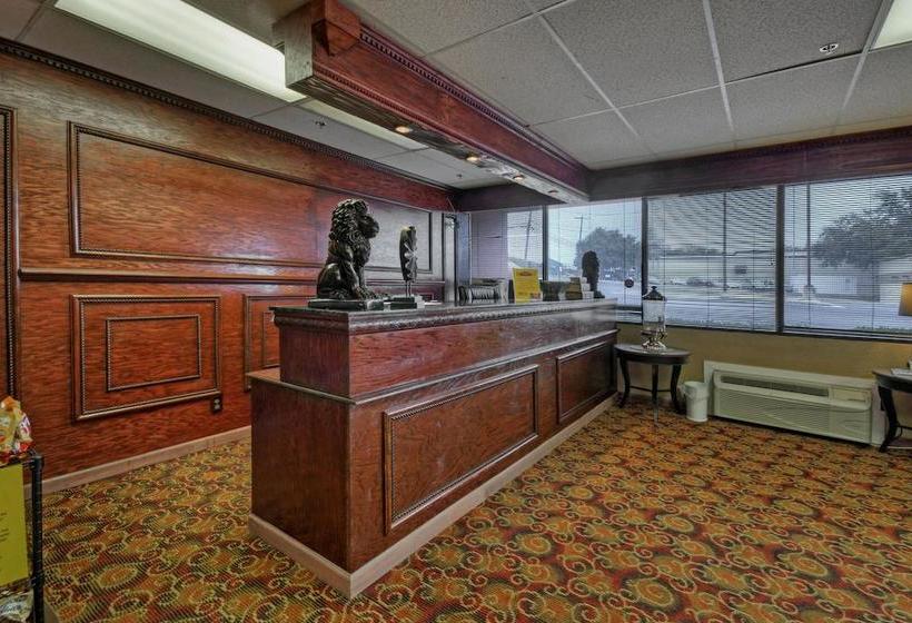 The Grand Peers Hotel