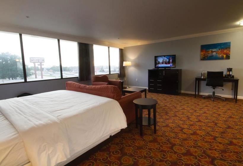 The Grand Peers Hotel