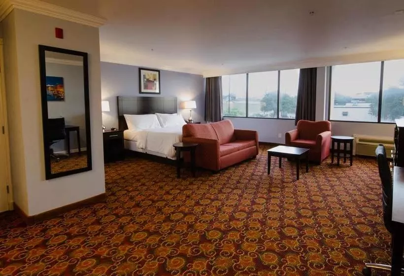 The Grand Peers Hotel