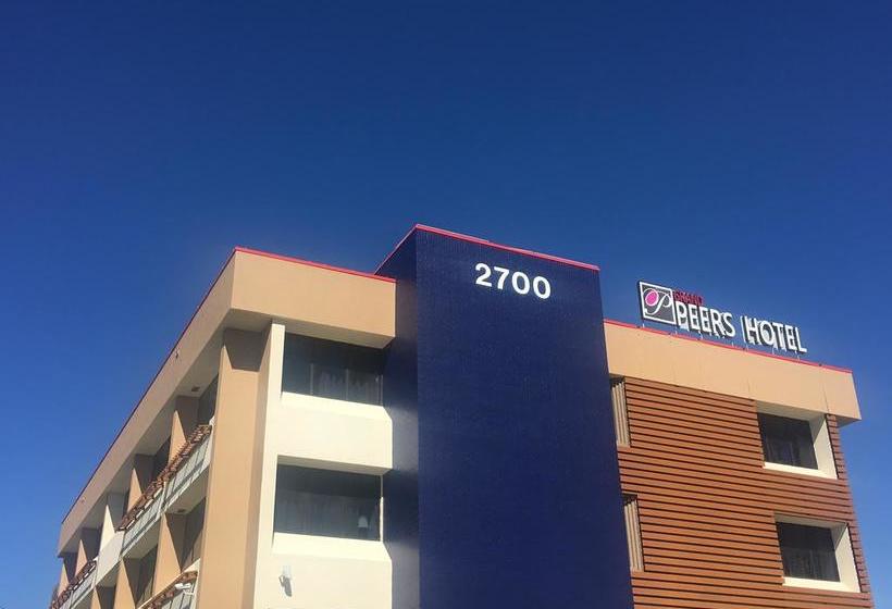 The Grand Peers Hotel