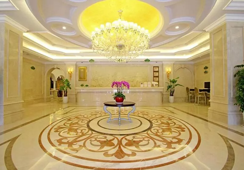 Vienna Hotel Waigaoqiao