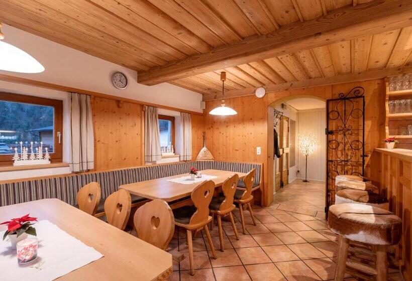 הוסטל Gasthof Mamooserhof