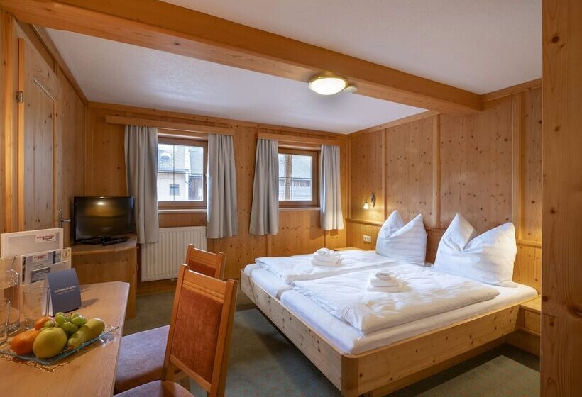 הוסטל Gasthof Mamooserhof