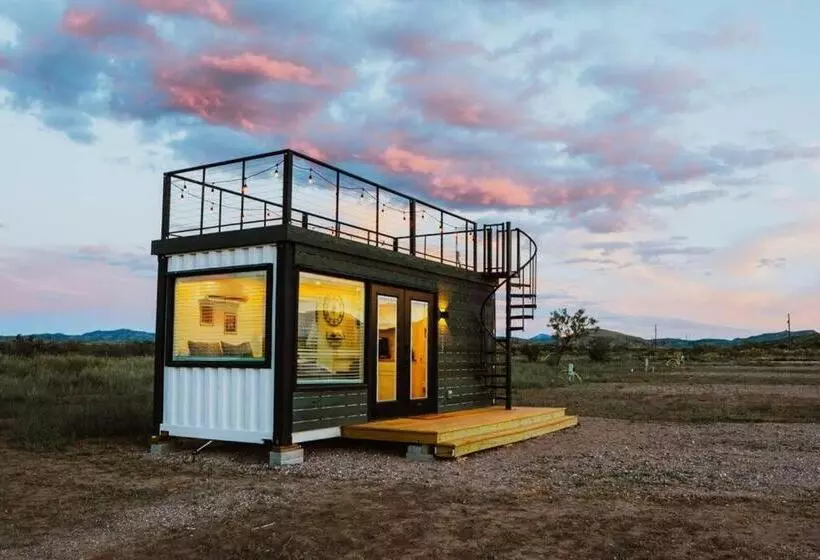 Retkeilymaja New Starry Night Shipping Container Home