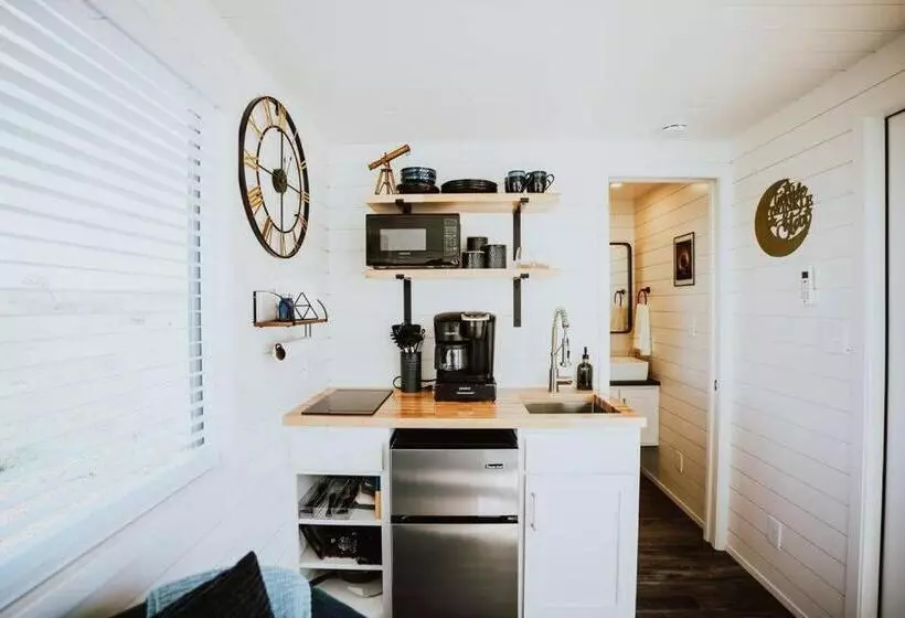 Retkeilymaja New Starry Night Shipping Container Home