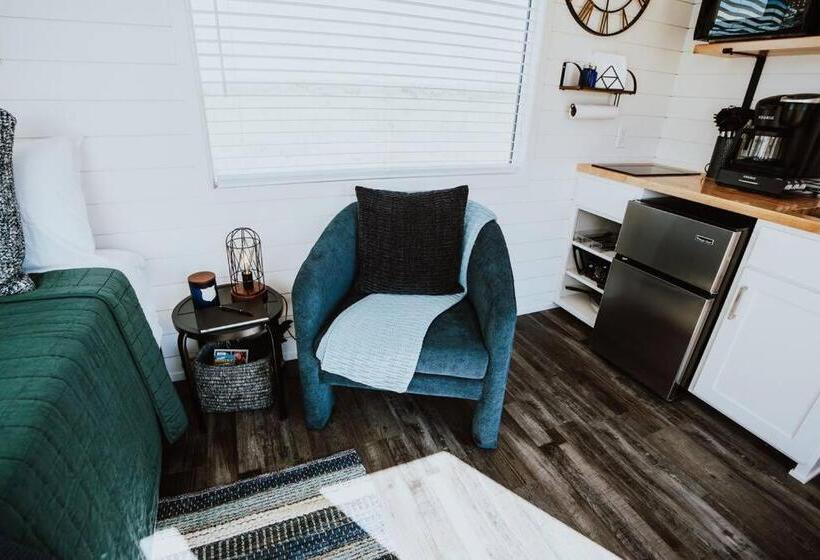 هاستل New Starry Night Shipping Container Home