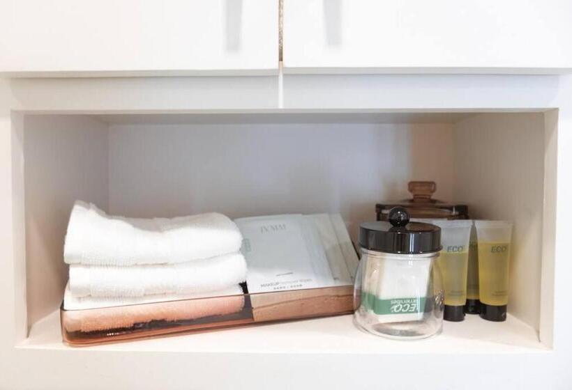 هاستل New Starry Night Shipping Container Home