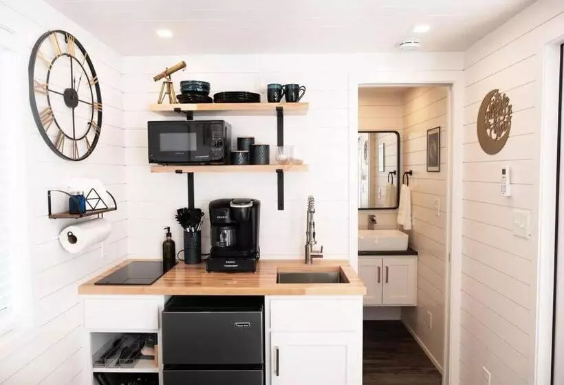 Retkeilymaja New Starry Night Shipping Container Home