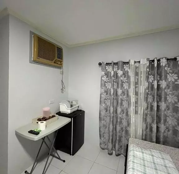 Retkeilymaja Nolina S Transient Rooms   Alaminos, Pangasinan