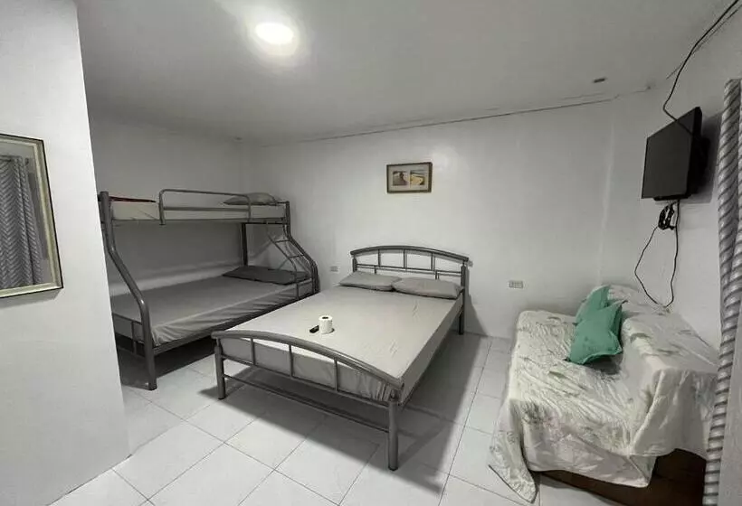 Retkeilymaja Nolina S Transient Rooms   Alaminos, Pangasinan