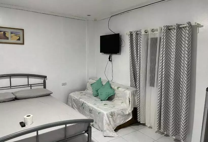 Retkeilymaja Nolina S Transient Rooms   Alaminos, Pangasinan
