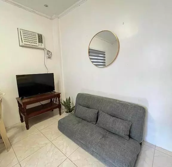 Retkeilymaja Nolina S Transient Rooms   Alaminos, Pangasinan