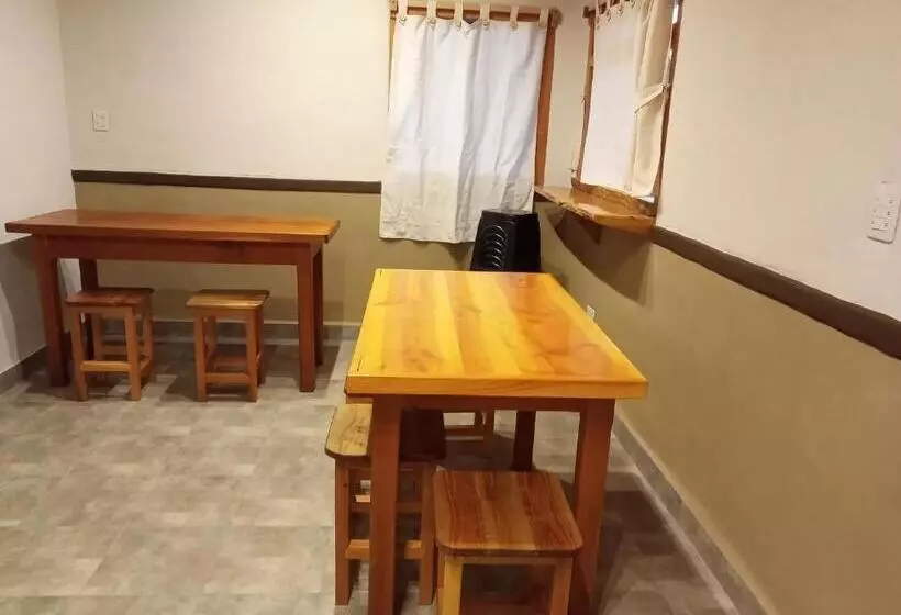 Anacrusa Hostel