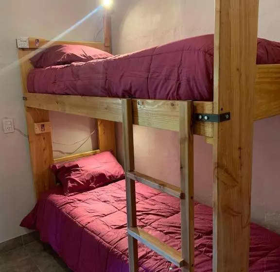 Anacrusa Hostel