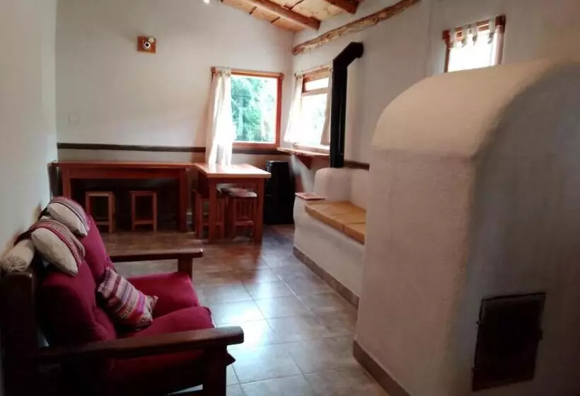 Anacrusa Hostel
