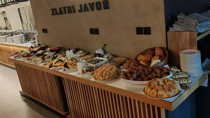 Aparthotel Zlatni Javor