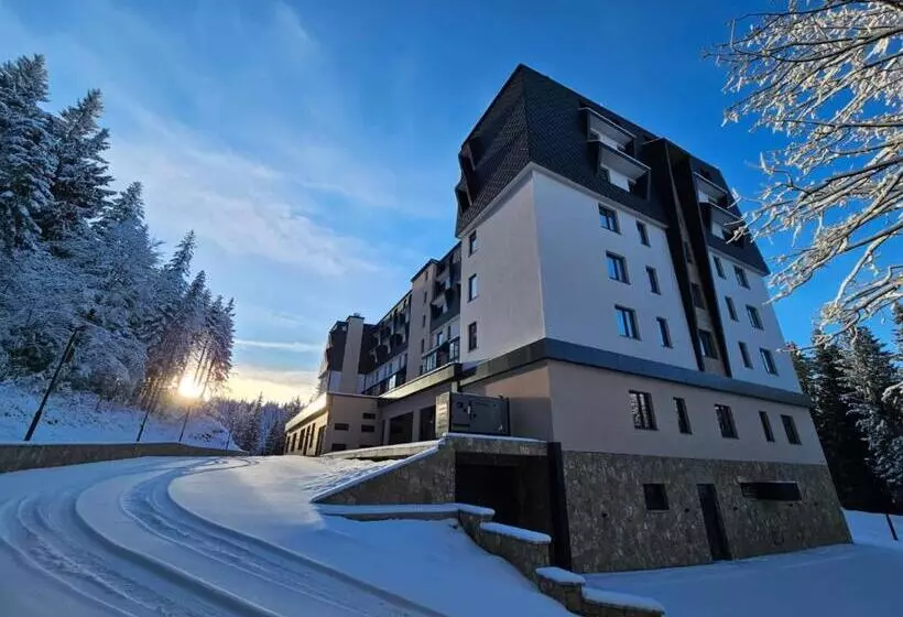 Aparthotel Zlatni Javor