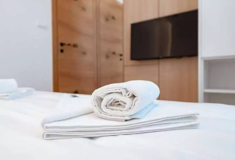 Aparthotel Zlatni Javor