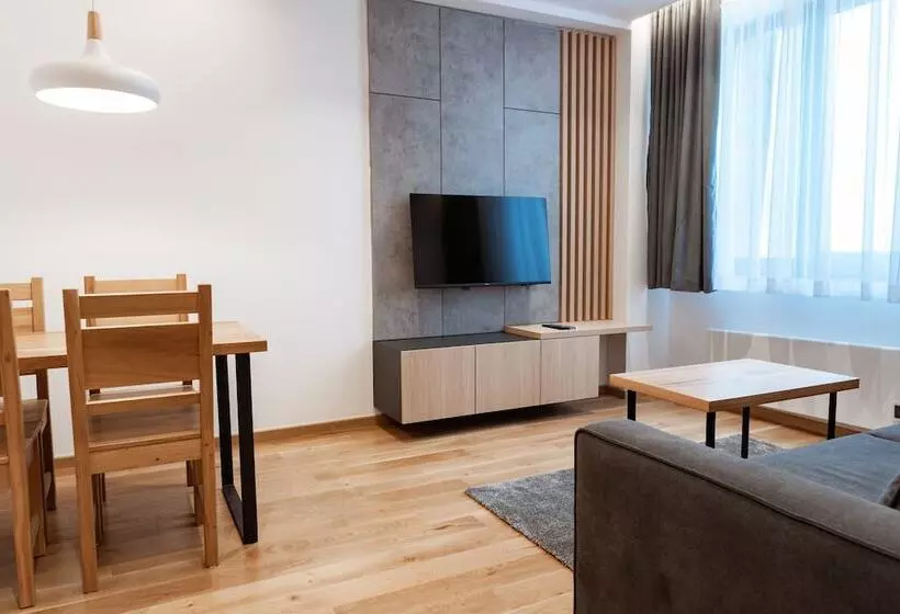 Aparthotel Zlatni Javor
