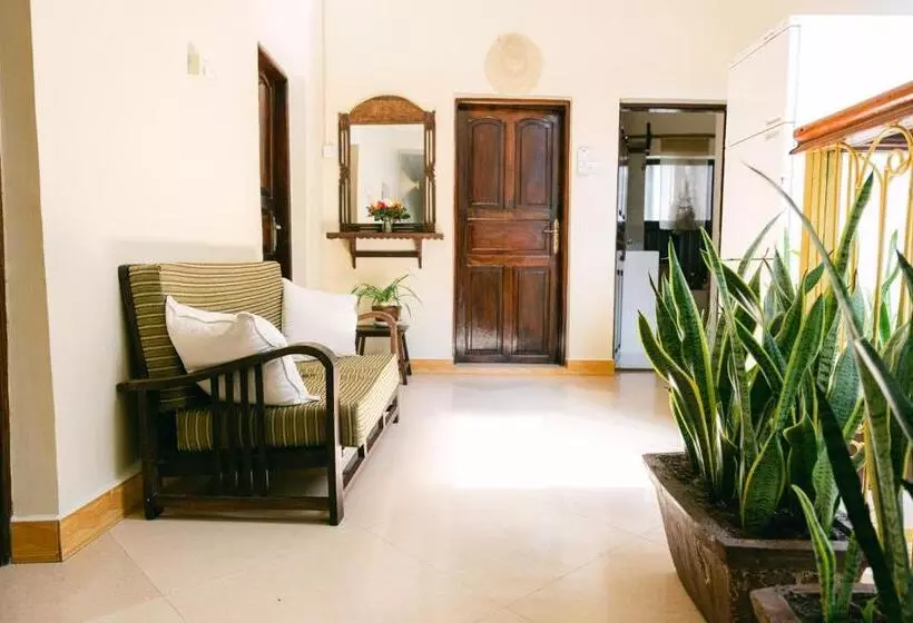 ベッドアンドブレックファースト Caravan Serai Amour