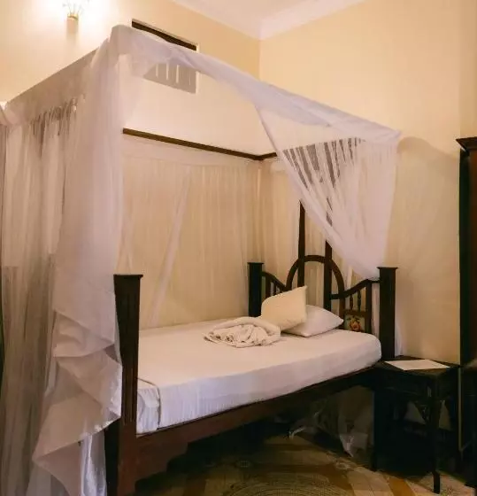 ベッドアンドブレックファースト Caravan Serai Amour