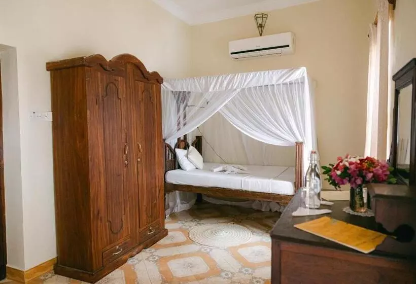 ベッドアンドブレックファースト Caravan Serai Amour