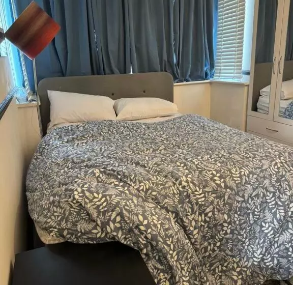 ベッドアンドブレックファースト Cozy Room In London